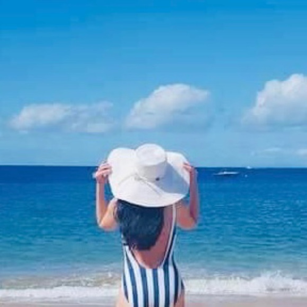 White Straw Beach Hat